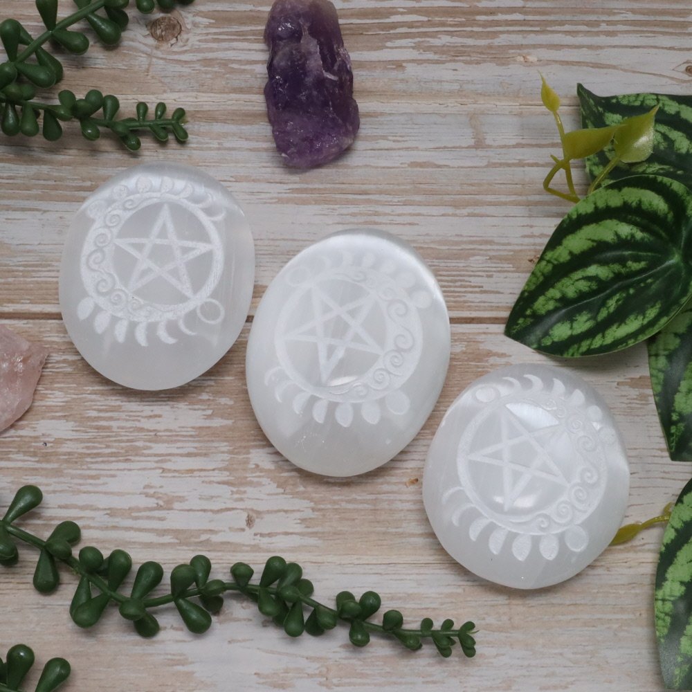 Selenite Palm Stone – Pentacle & Moon Engraving